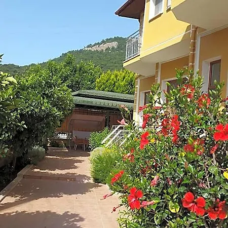 Sirman Bed & Breakfast 3*